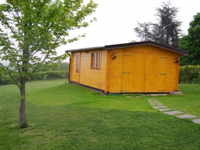 Come personalizzare un garage in legno per massimizzare lo spazio