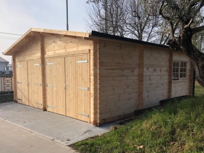 Come gestire l'umidità all'interno di un garage in legno